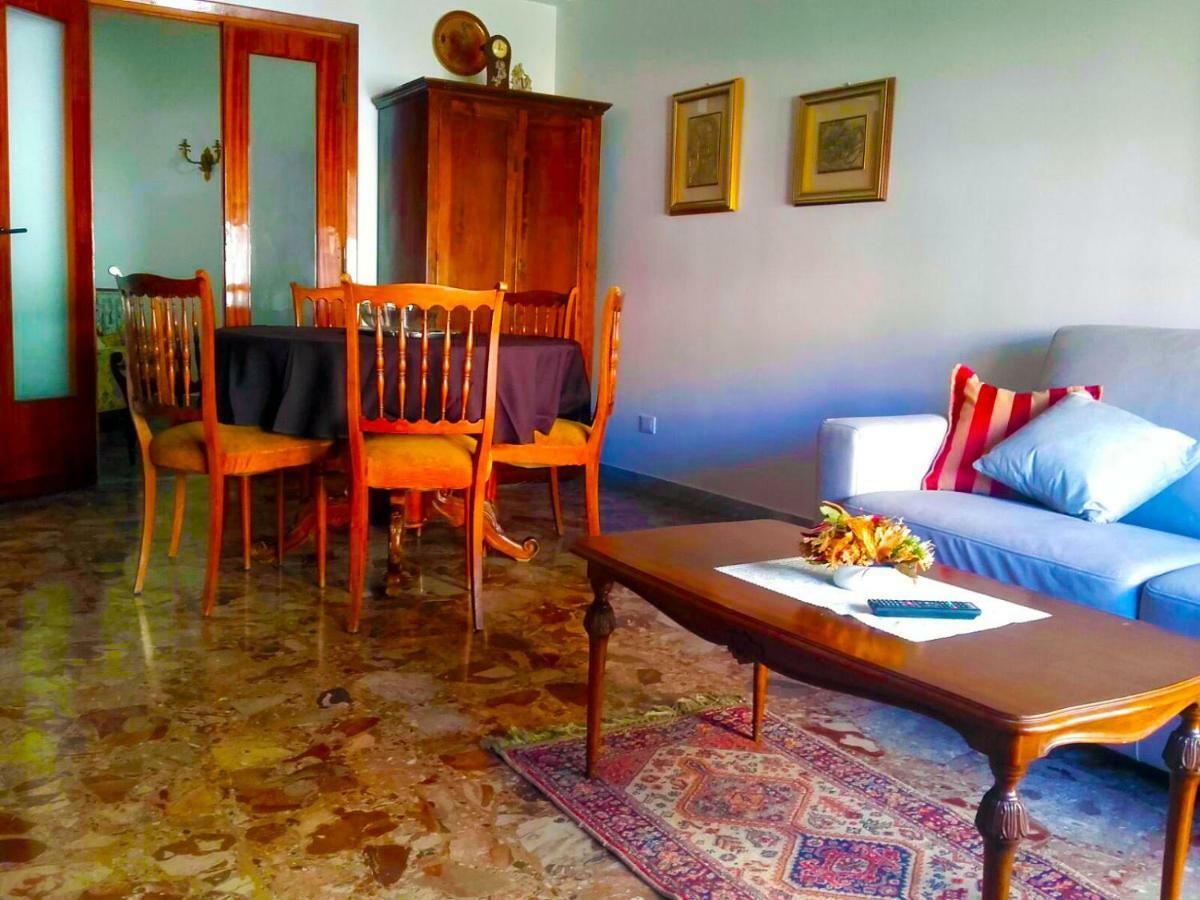 Roma Manuela'S Cozy Guest House Trastevere Exterior foto