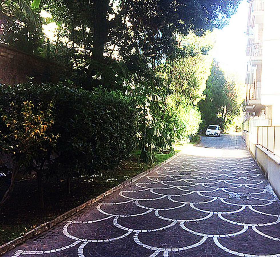 Roma Manuela'S Cozy Guest House Trastevere Exterior foto